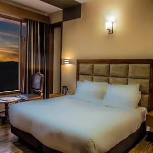 3* Resort De Exotica Crest